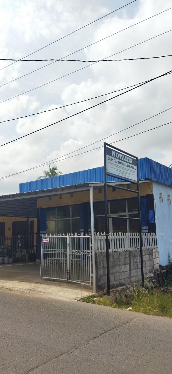 Penanda Kantor dari Jalan